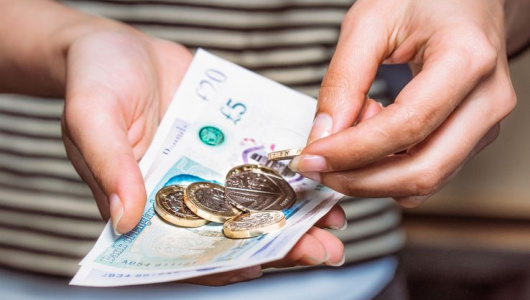 Budget-2018-cash-pounds-coins-notes-money.jpg